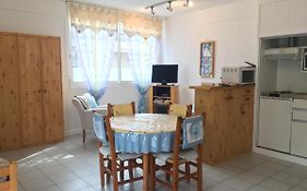 F2 Centre ville Perros Guirec